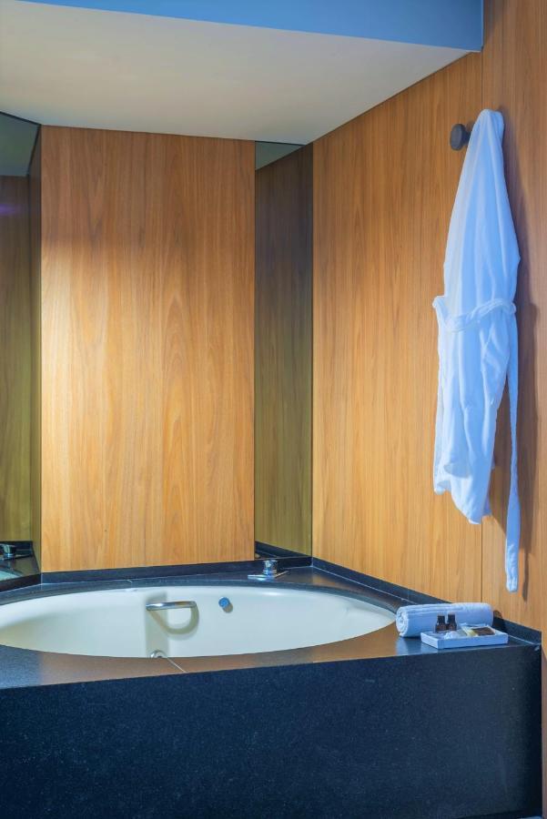 Hotel Melo Balneario Camboriu Bagian luar foto